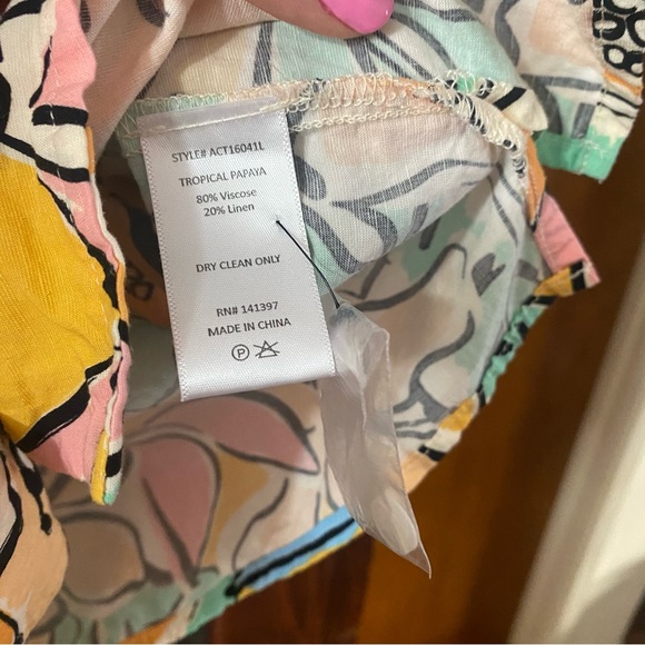 ASTR The Label Tropical Cropped Linen Blend Top with Buttons Size M - Picture 5 of 14